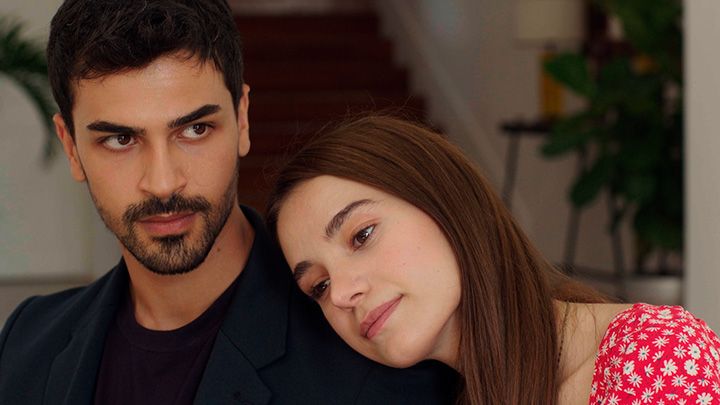 مسلسل الورود الحلقة 8 مترجم